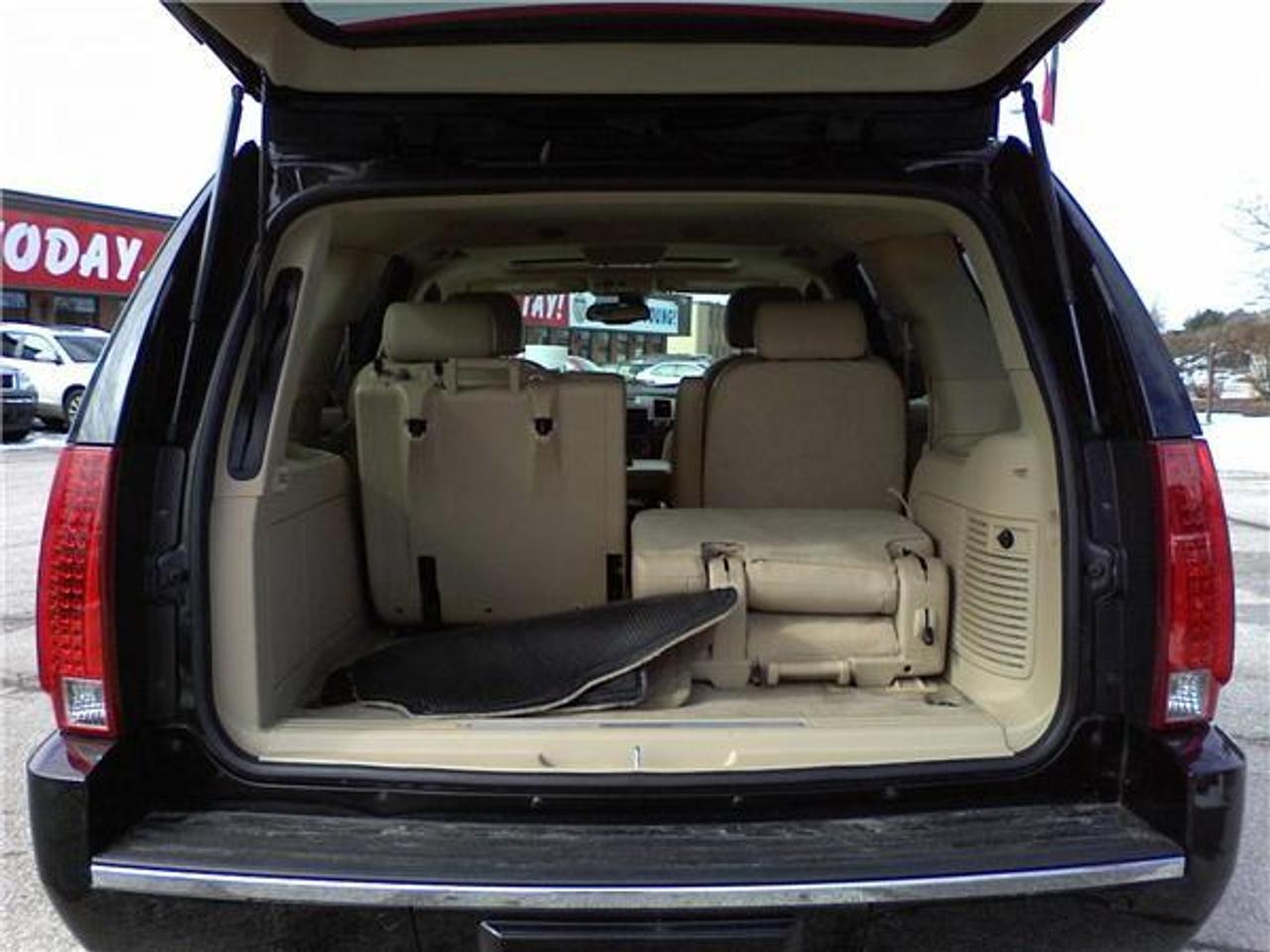 FIND THE BEST QUALITY USED VEHICLES IN MISSISSAUGA AND TORONTO AREA.BUY THIS ESCALADE AND GET 2 SETS OF WHEELS PLUS NAVIGATION AND DVD CALL 1-888-980-6928