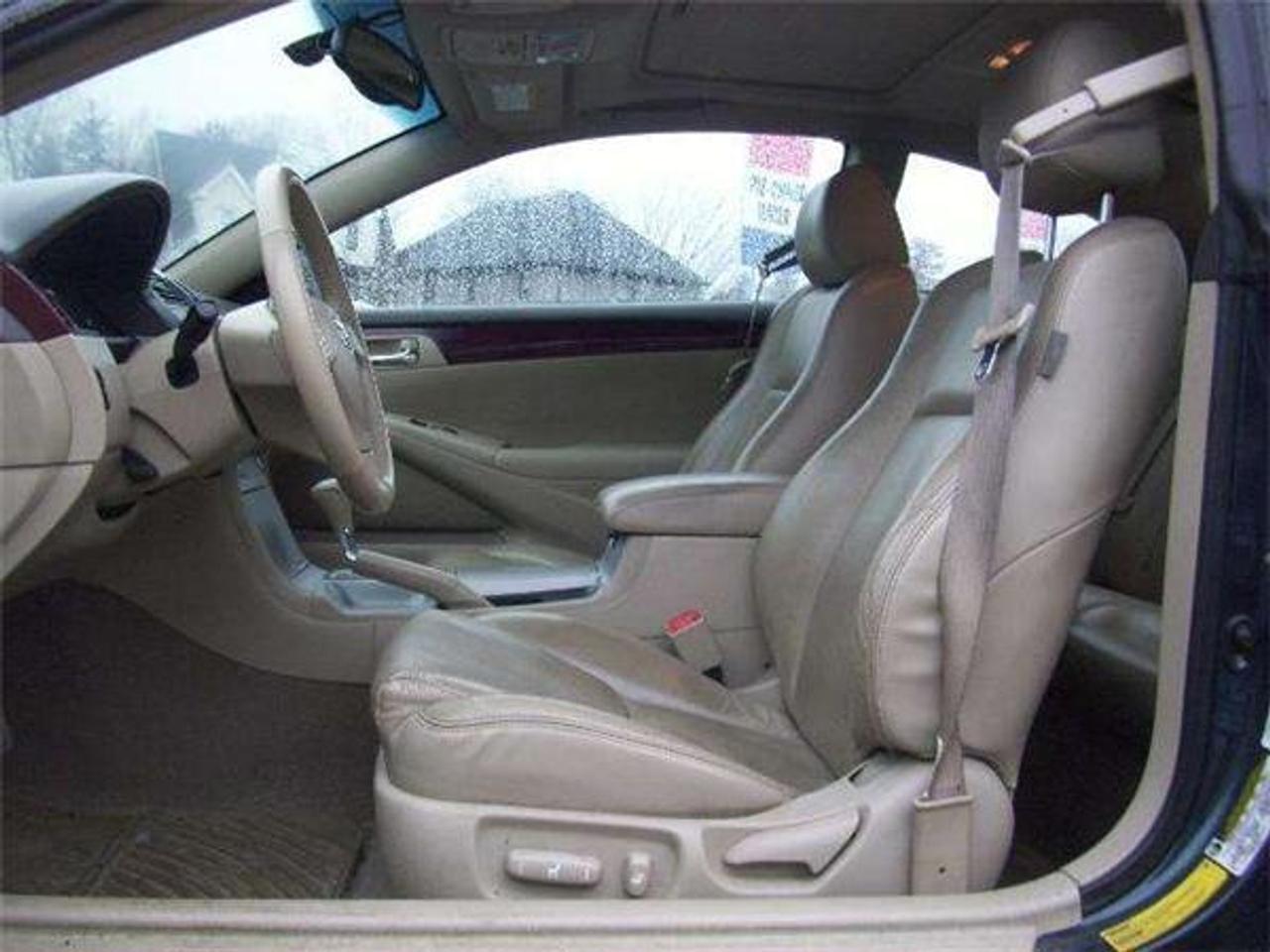 This cars loaded with features! Come in today and take it for a test drive! Good credit, bad credit or no credit, we have financial solutions for all scenarios. Apply online today at www.presleysauto.com. Safe, secure and fast! We do Quebec safeties! Price does not include HST. cornwall alexandria hawksbury gatineau renfrew arnprior smith falls carleton place stittsville preowned used financing bad credit bankrupt proposal collections honda toyota nissan mazda dodge ford chrysler bmw lexus acura chev gm suzuki kia cadillac mercedes subaru volvo smart audi porche mitsubishi cars autos trucks van suv sports cars luxury cars