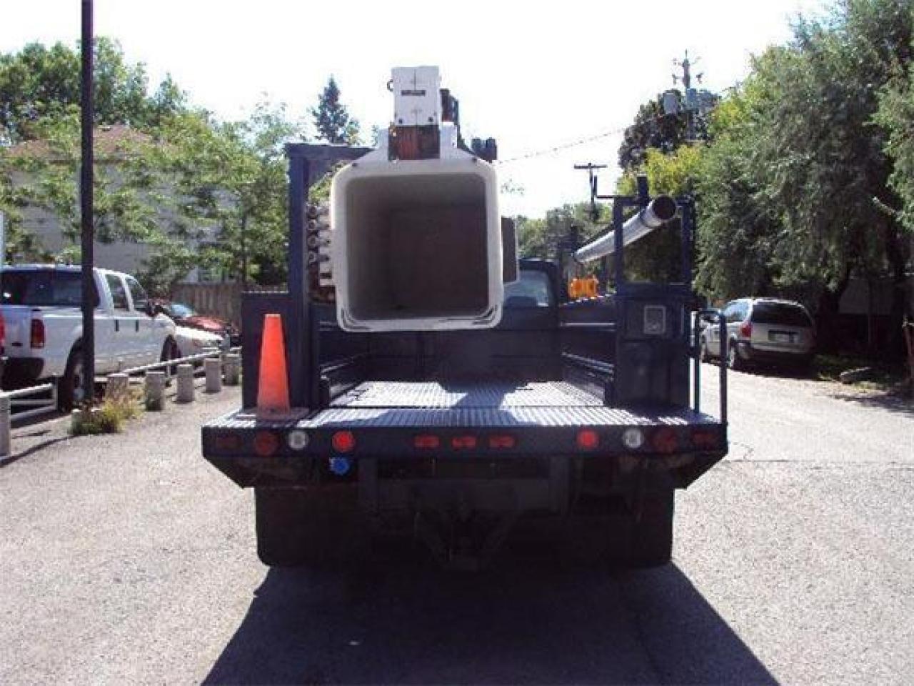 487418