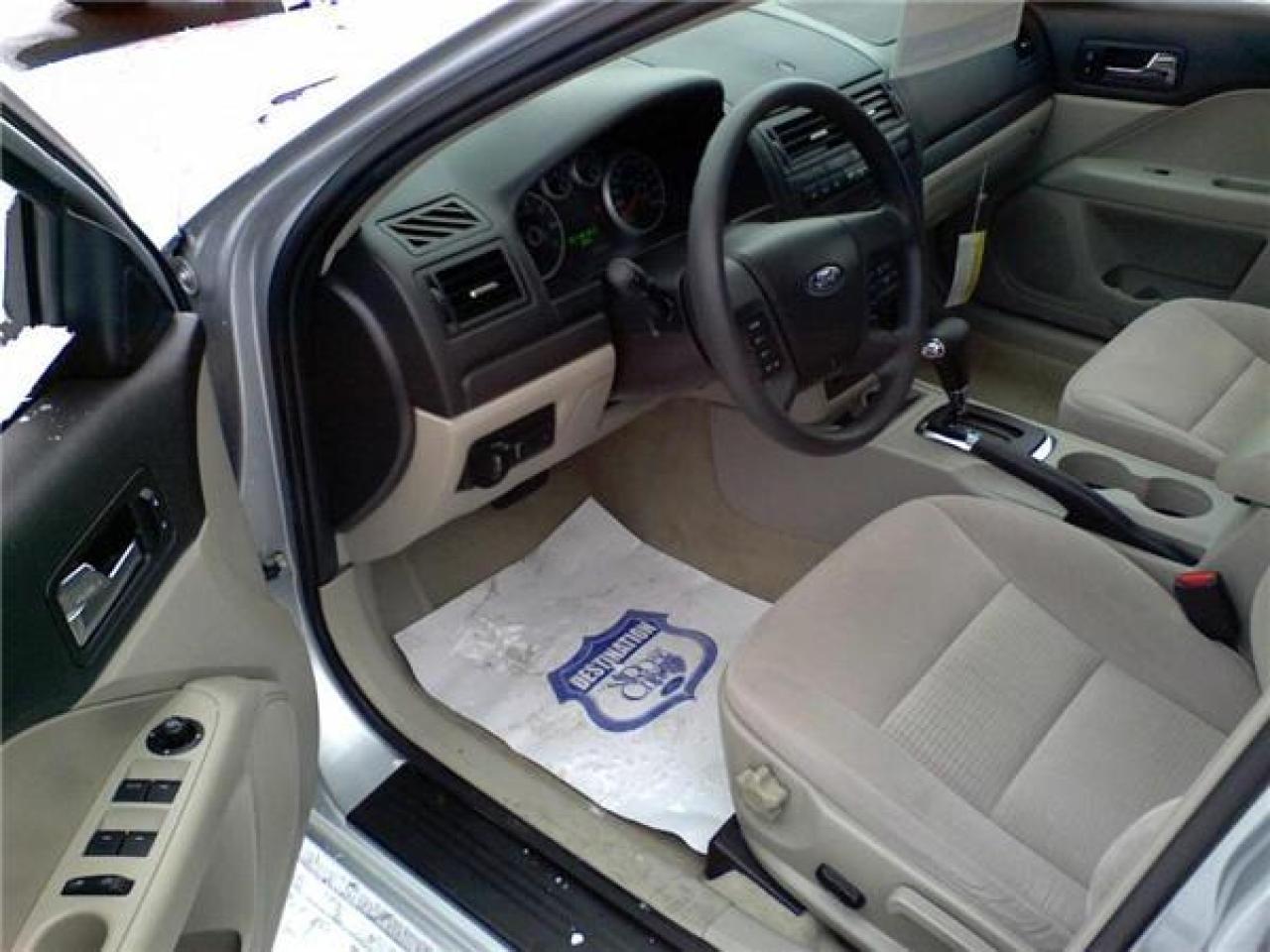 Used 2006 Ford Fusion SE for sale in Windsor, ON