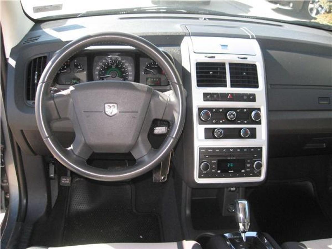 JUST ARRIVED THIS 2009 DODGE JOURNEY COMES WELL EQUIPPED WITH 7 PASSENGER SEATING, SAT RADIO, U-CONNECT AND MUCH MUCH MORE...CONTACT US TODAY TO SET UP YOUR APPOINTMENT TO TEST DRIVE THIS BUEATIFUL VEHICLE...UNIQUE CHRYSLER IS A PROUD MEMBER OF THE CAR NATION CANADA DEALERSHIP GROUP...