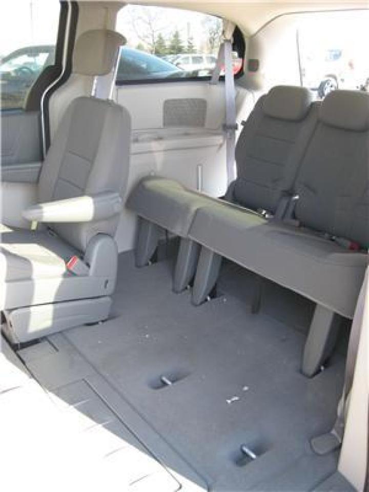 Used 2009 Dodge Grand Caravan SE for sale in Burlington, ON