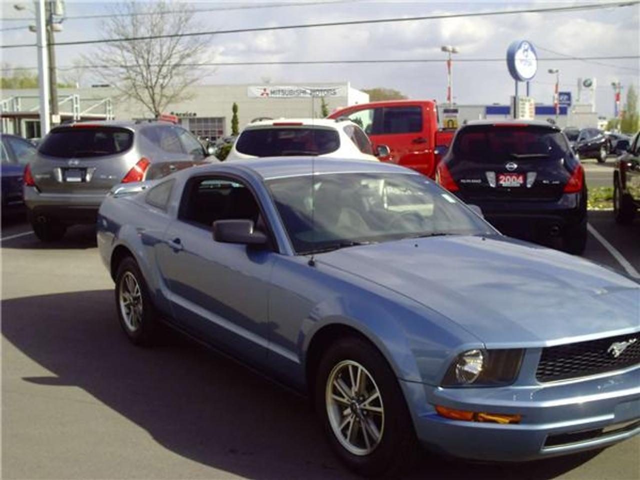Price does not include PST, GST and Licensing Fees. APPLY ONLINE @ www.collinsnissan.ca; CARPROOF VERIFIED FOR YOUR PROTECTION; GOOD CREDIT? BAD CREDIT? NO CREDIT? EVERYONE DRIVES! CALL FOR DETAILS