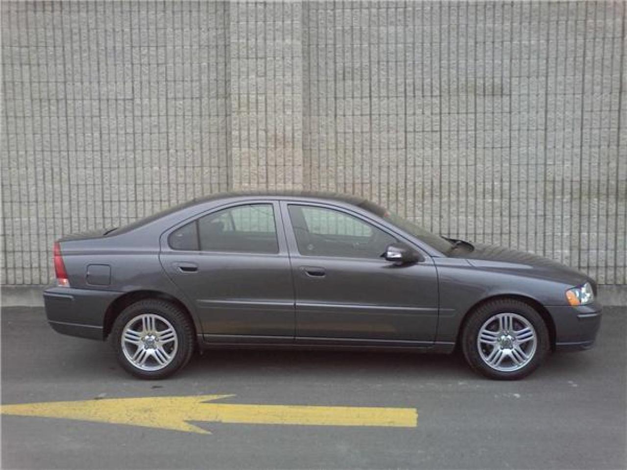 Used 2007 Volvo S60 2.5T for sale in Orleans, ON