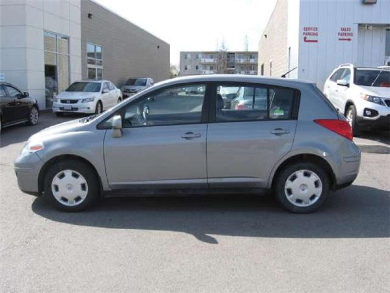 Used 2009 Nissan Versa  for sale in Georgetown, ON