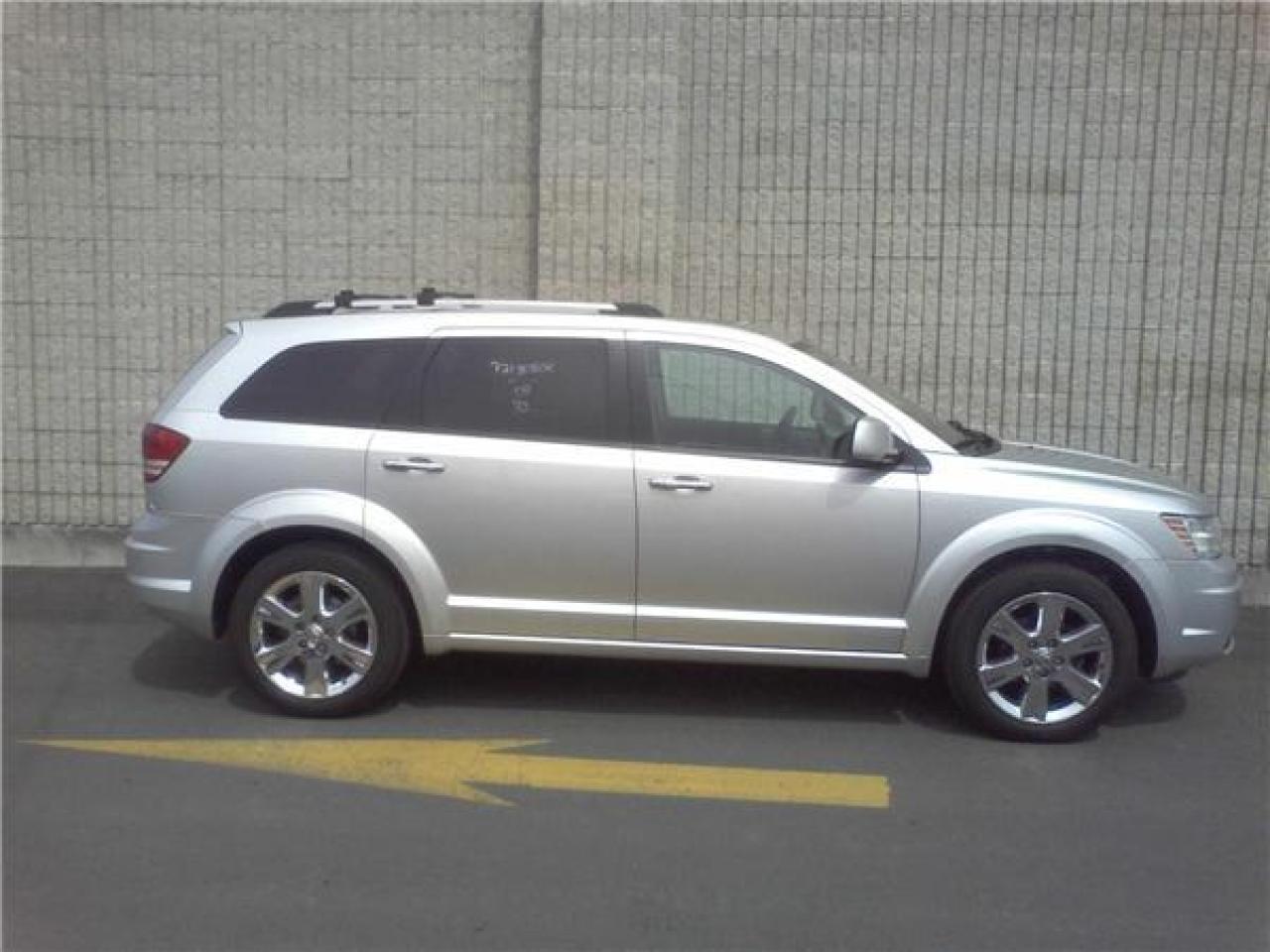 Used 2009 Dodge Journey R/T for sale in Orleans, ON