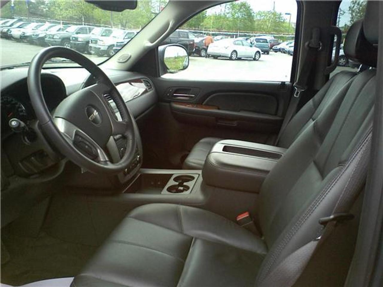 557324.11063720