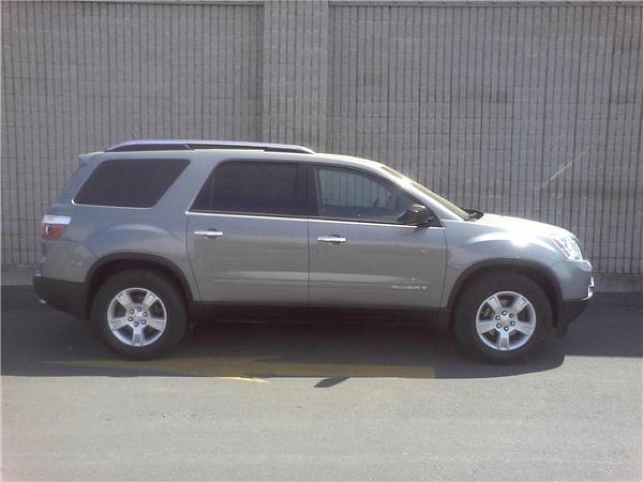 Used 2007 GMC Acadia SLE-1 for sale in Orleans, ON