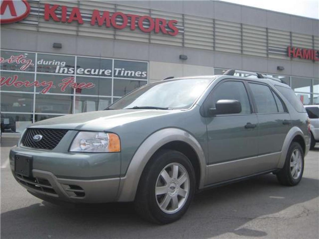 Used 2006 Ford Freestyle SE for sale in Hamilton, ON