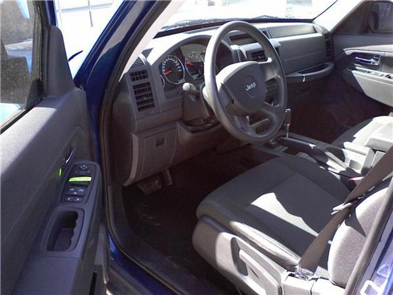 THIS IS NOT A MISS PRINT... THIS 2009 JEEP LIBERTY SPORT 4X4
HAS KEYLESS ENRTRY, ALLUMINUM WHEELS, TINTED GLASS AND MUCH MORE COME TEST DRIVE IT TODAY