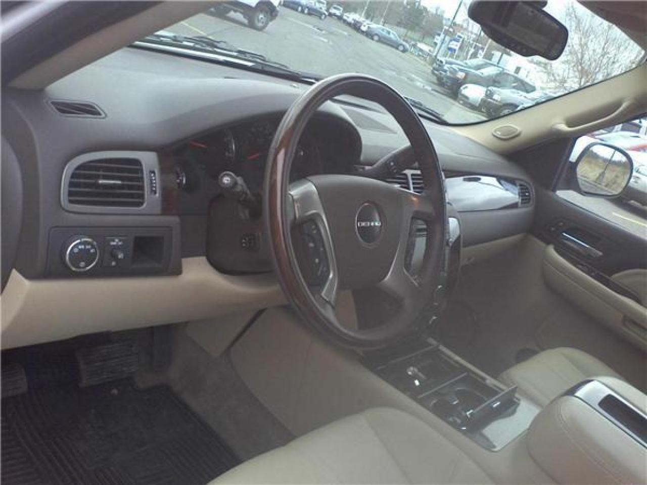 Used 2009 GMC Yukon DENALI SUV  for sale in Ottawa, ON