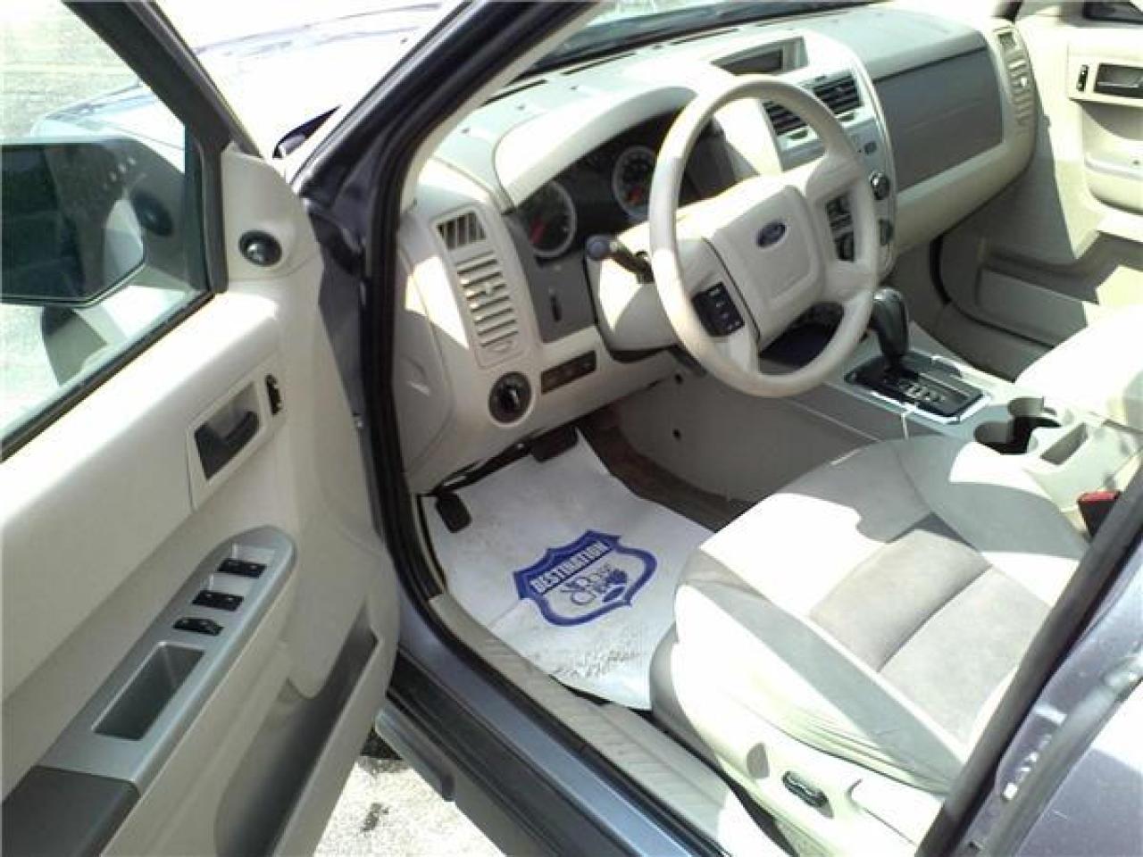 Used 2008 Ford Escape XLT for sale in Windsor, ON