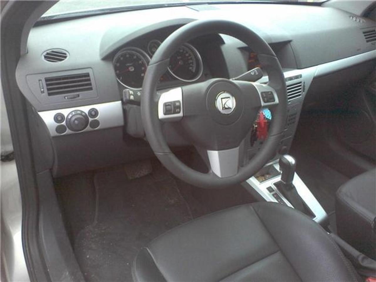 587943