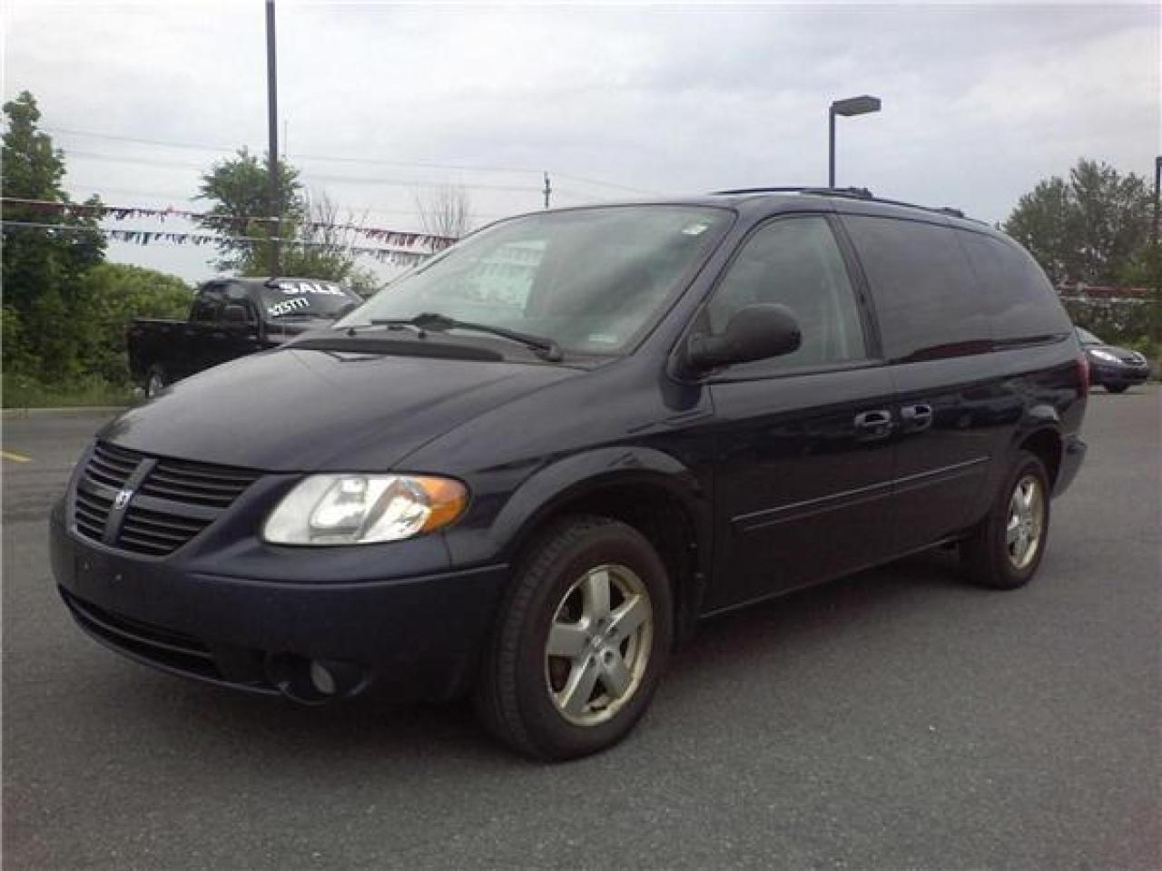 Used 2007 Dodge Grand Caravan SXT Minivan Van Regular  for sale in Ottawa, ON