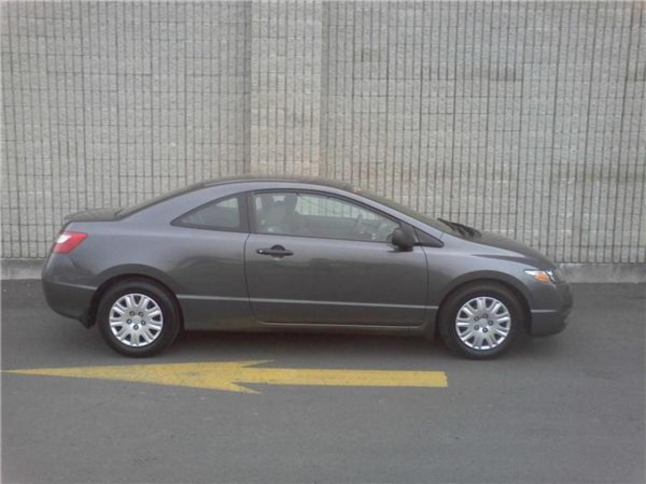 Used 2009 Honda Civic DX for sale in Orleans, ON