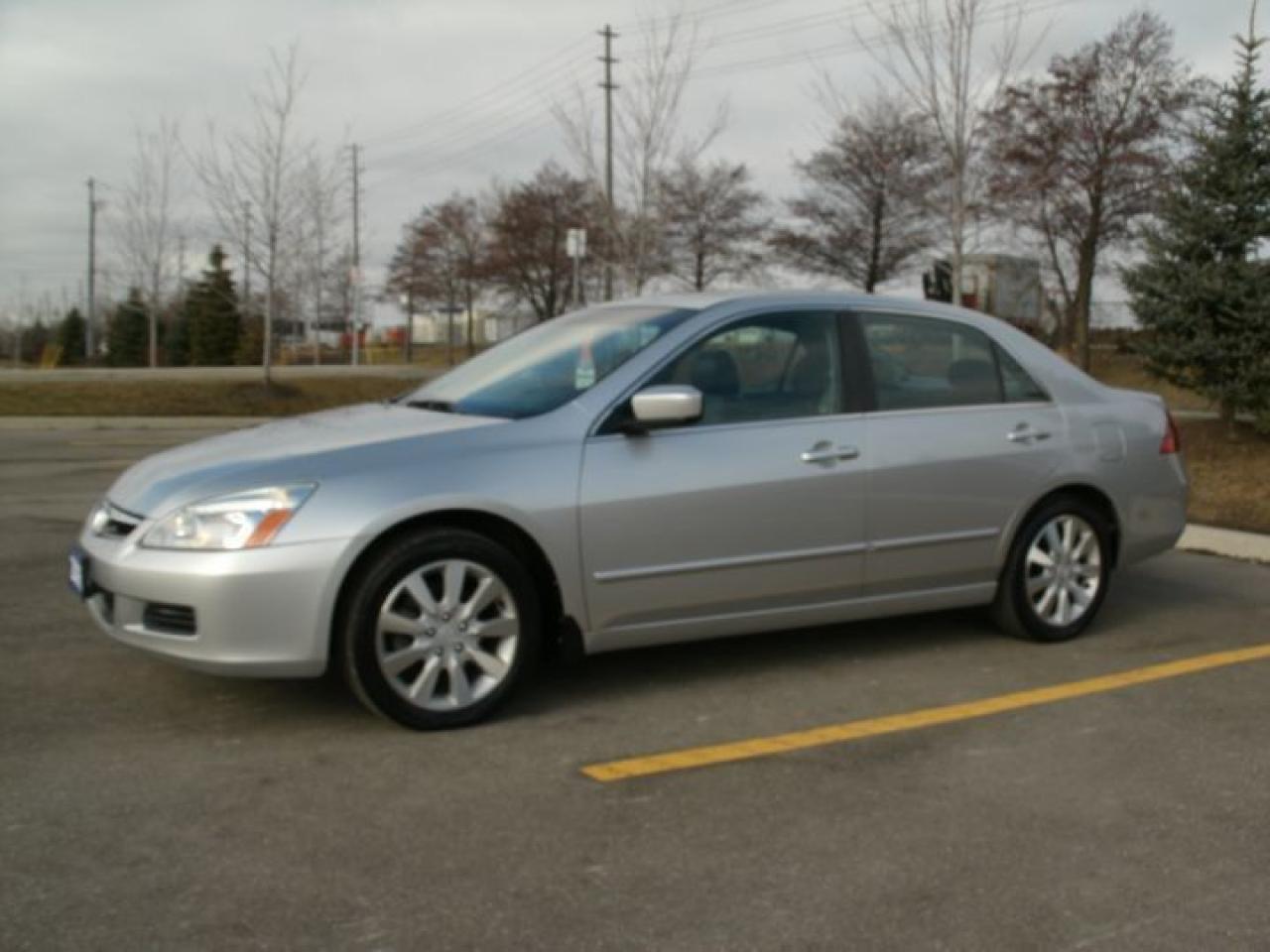 Used 2006 Honda Accord  for sale in Chatham, ON