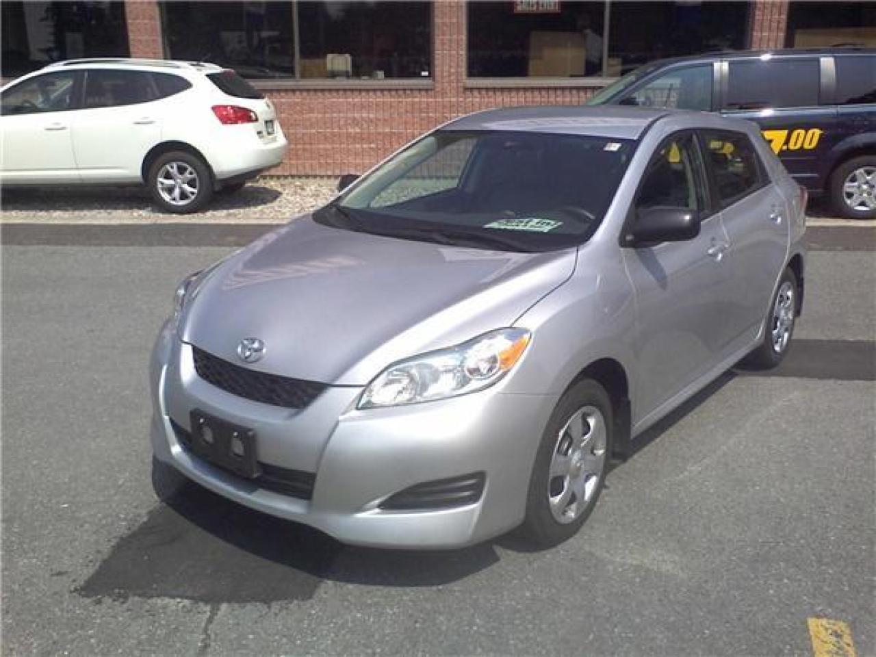 Used 2010 Toyota Matrix  Hatchback  for sale in Ottawa, ON
