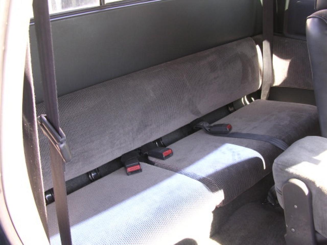 600377