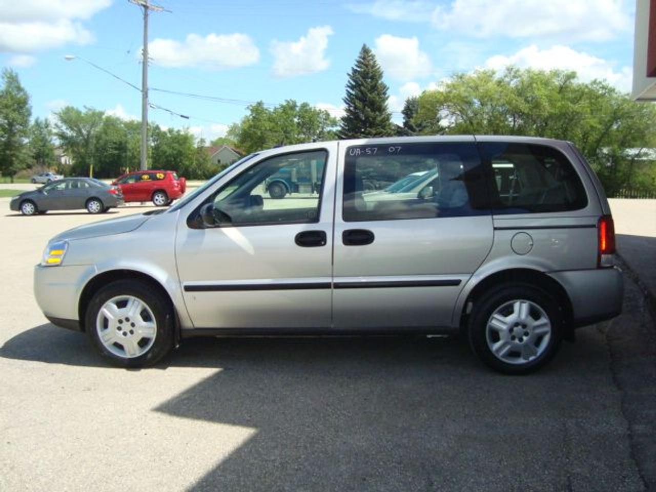 600597.9497279