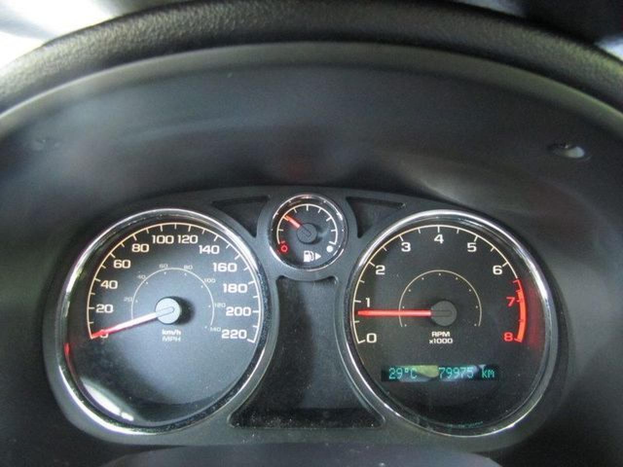 600718