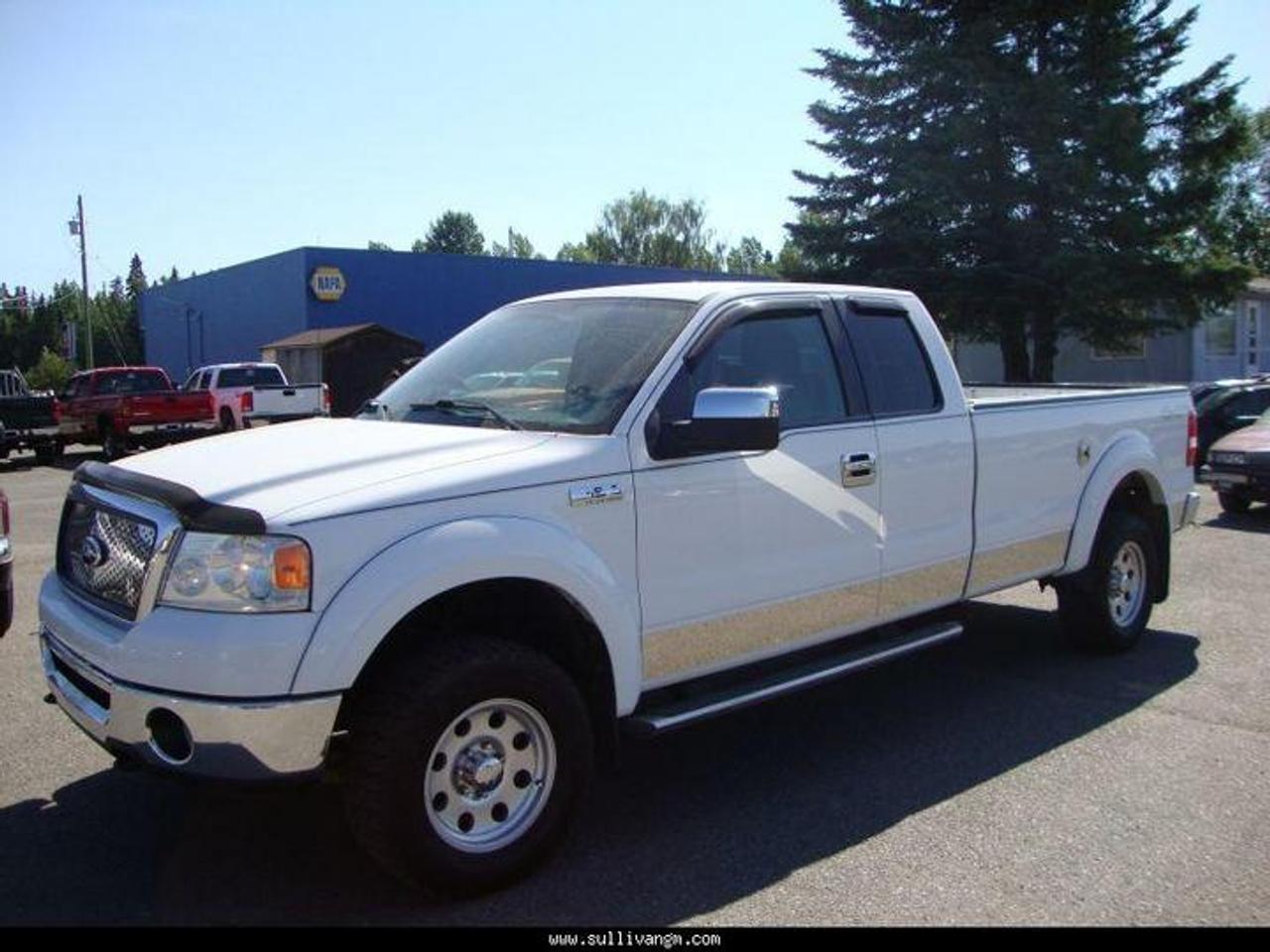 - Engine: 5.4 Liter SOHC
- GVWR: 8,001 - 8,500 Lbs.
- Brake System: Hydraulic