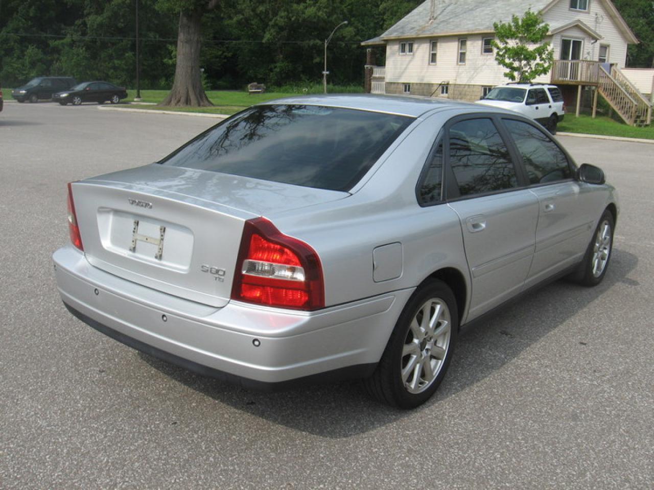 600891