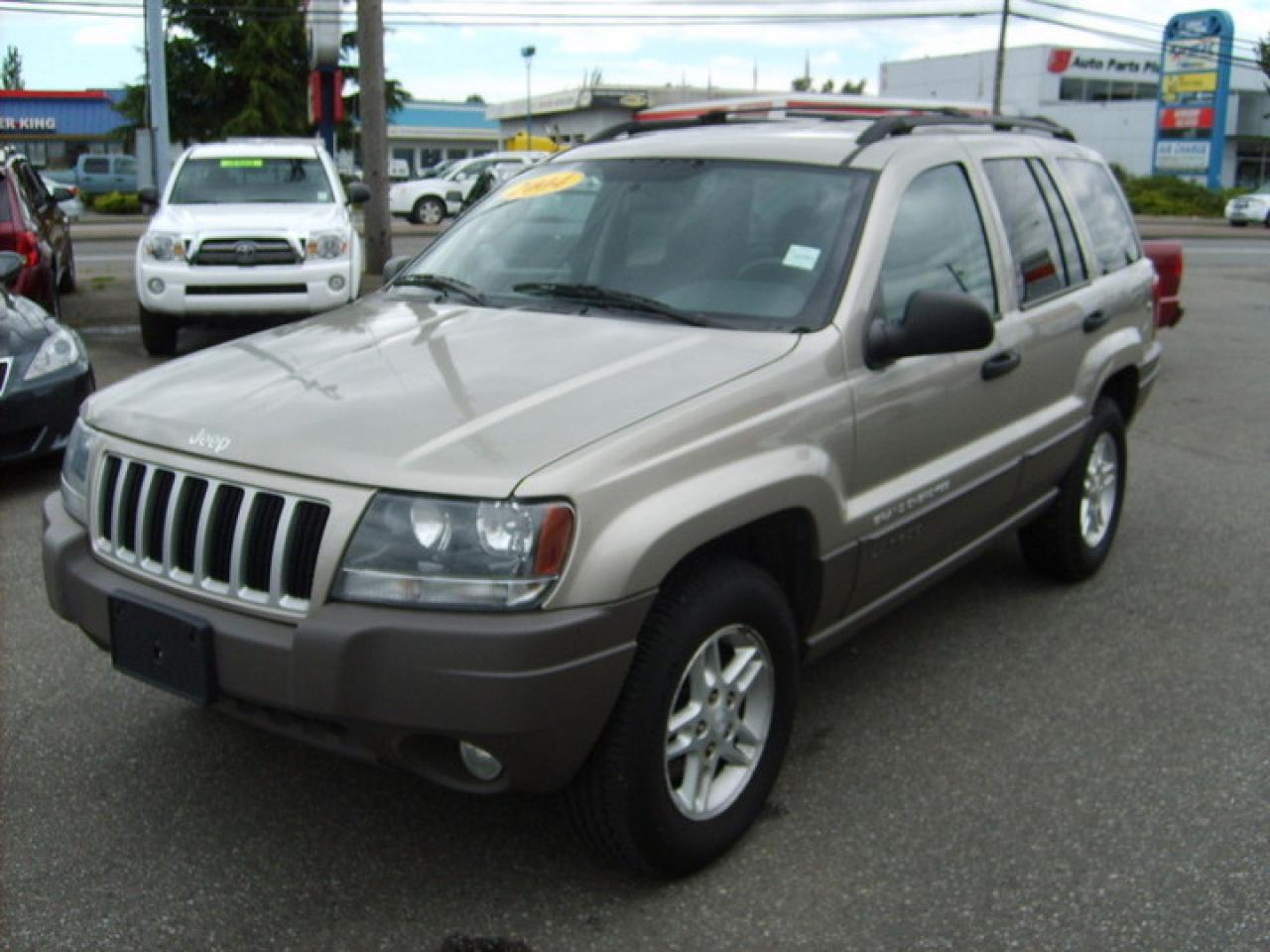 Used 2004 Jeep Grand Cherokee Larado  V6 4X4 for sale in Langley, BC