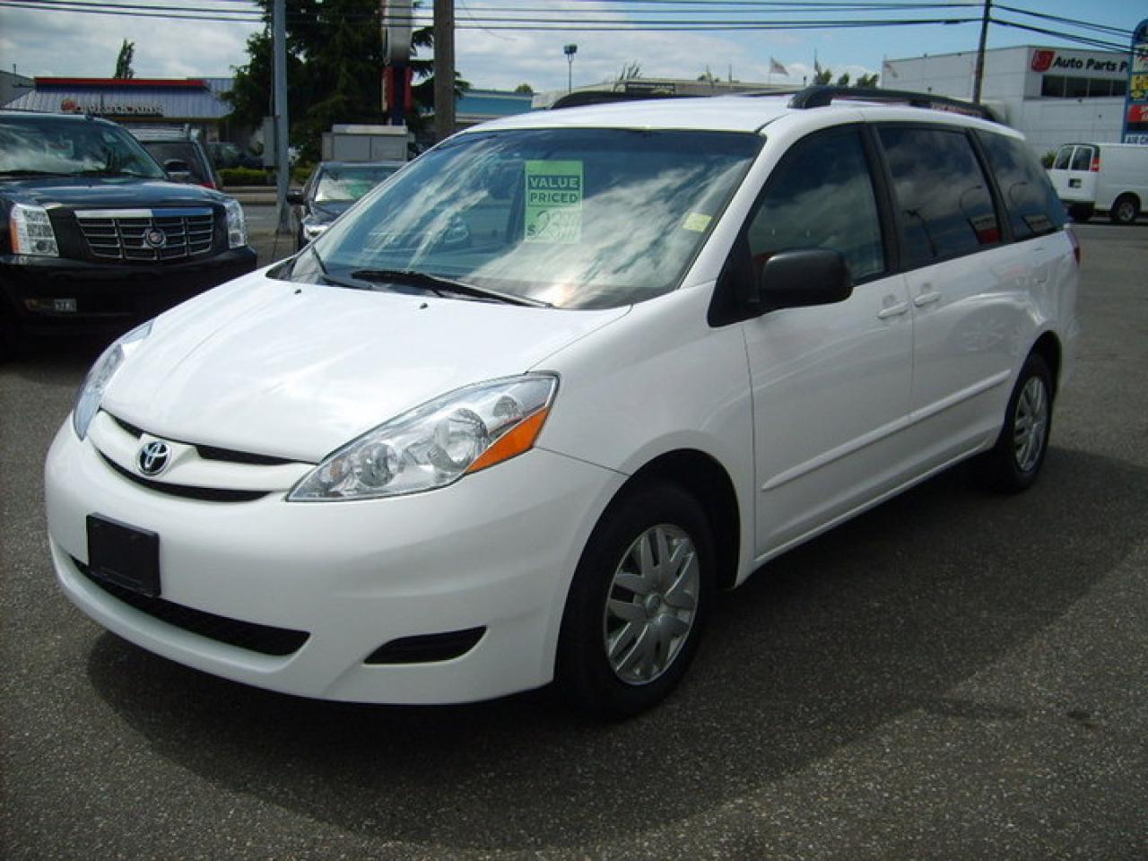 Used 2009 Toyota Sienna LE  8  PASSENERS for sale in Langley, BC