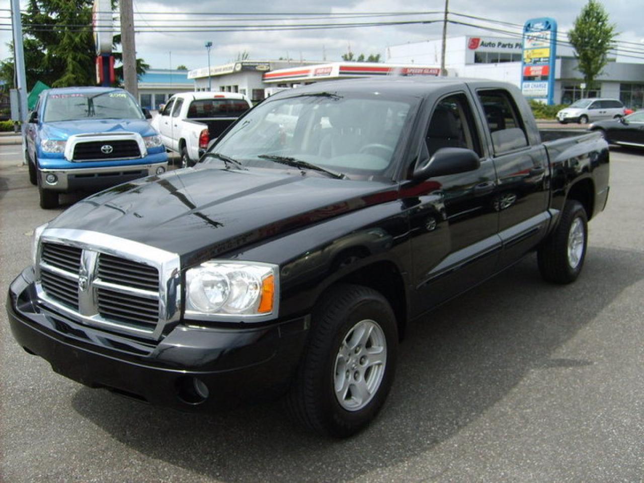 Used 2005 Dodge Dakota SLT  CRW CAB for sale in Langley, BC