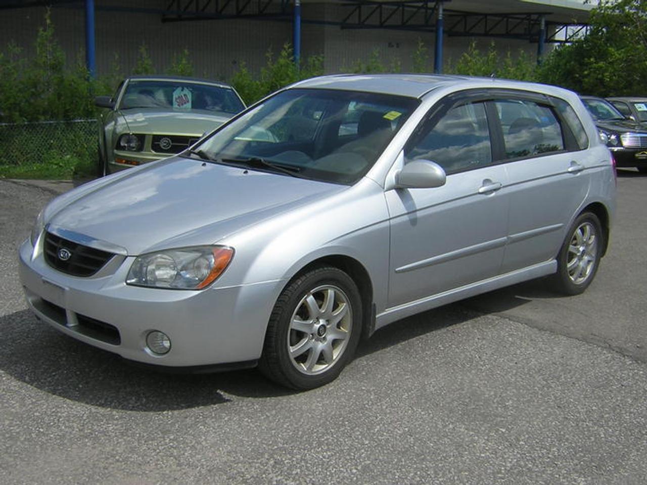  ONLY 65,369 ORIGINAL KMS 4 CYL , AUTO, LOADED WITH POWER WINDOWS AND LOCKS, AIR CONDITIONING ,ALLOY RIMS, KEYLESS ENTRY, GREAT GAS MILEAGE,100 % ACCIDENT FREE, CERTIFIED AND E TESTED