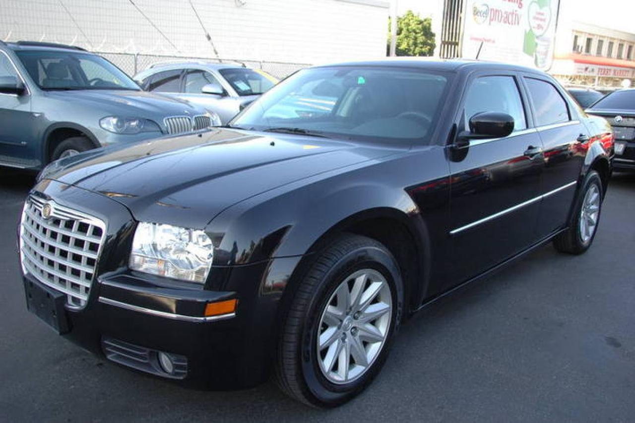 Used 2008 Chrysler 300 Touring for sale in Vancouver, BC