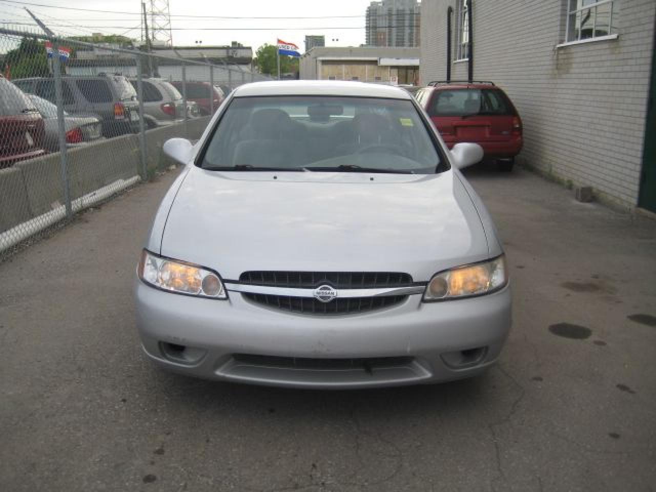 Used 2001 Nissan Altima GXE for sale in Brampton, ON