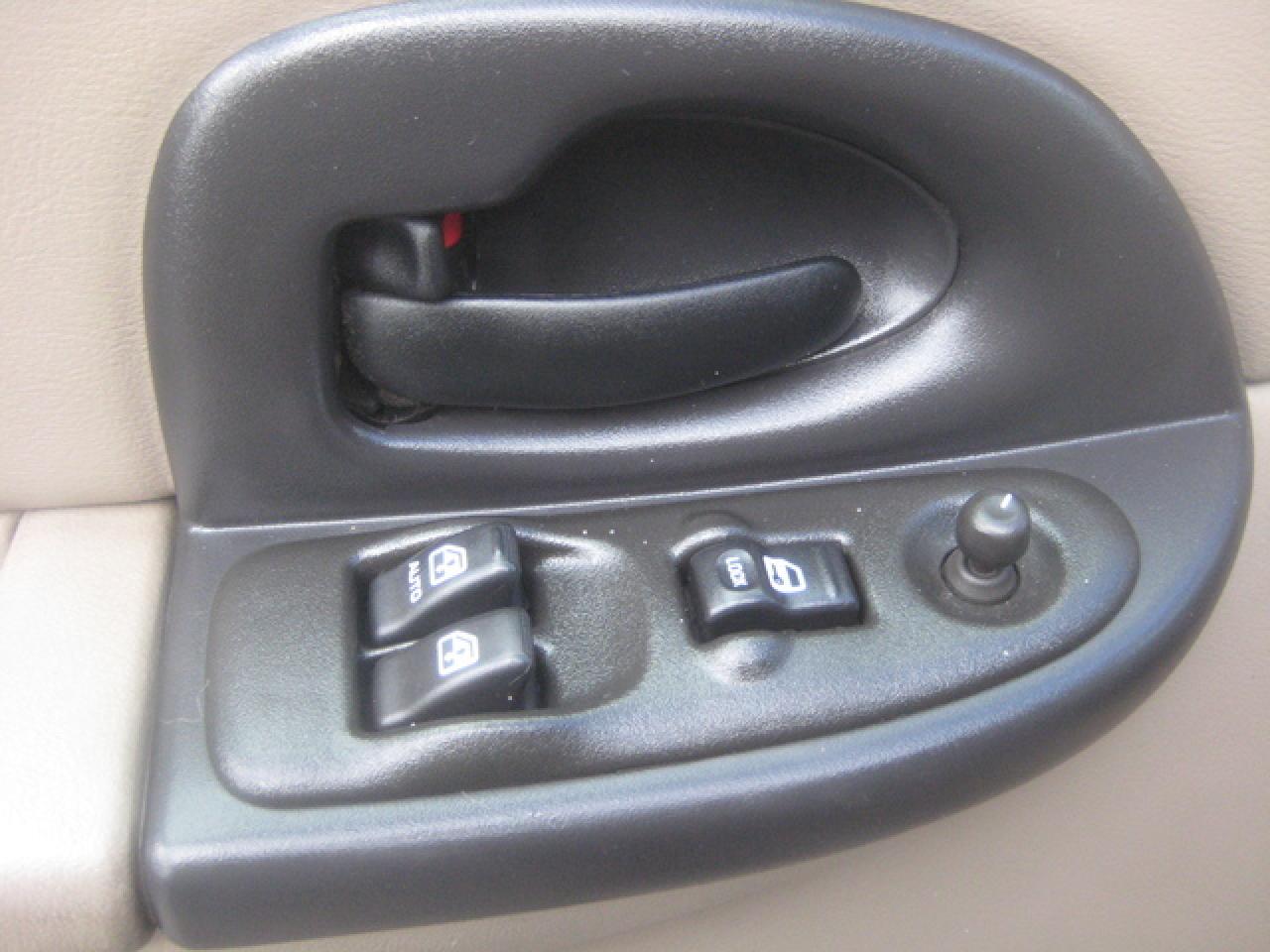 601587