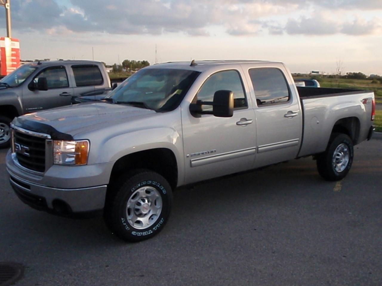 Used 2008 GMC Sierra 2500 SLT for sale in Sherwood Park, AB