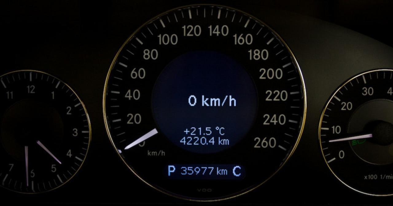 601735