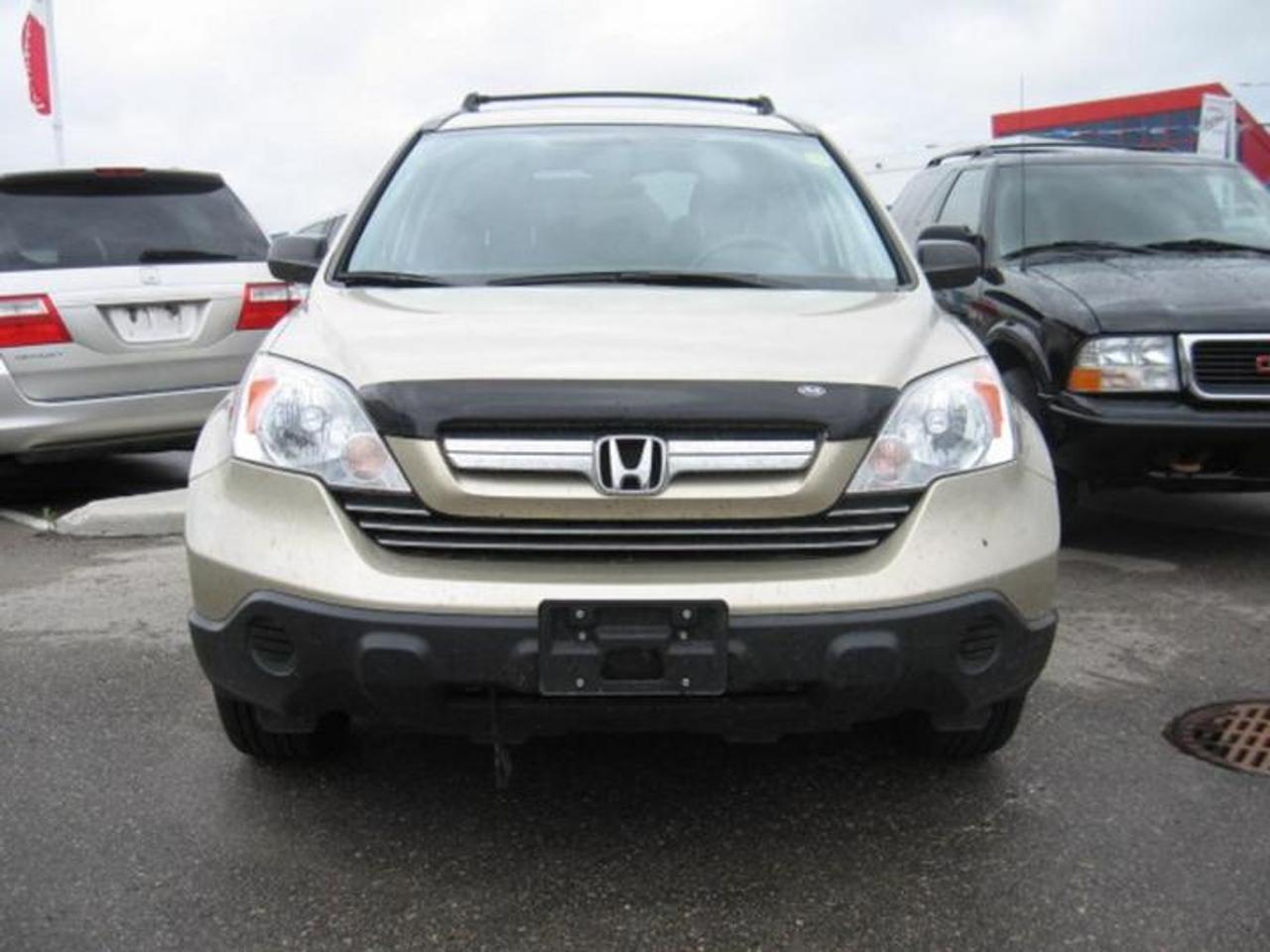 Call 204-261-9580 today, or visit us in the Waverley AutomallWhat a great vehicle to tackle all that mother nature can throw at you to help get you thru our long winters and hit the trails in the spring and summer with this beautiful SUV,Get behind the wheel of this car for as little as $174  b/w using our $1000 Finance Credit!!!!!!!
