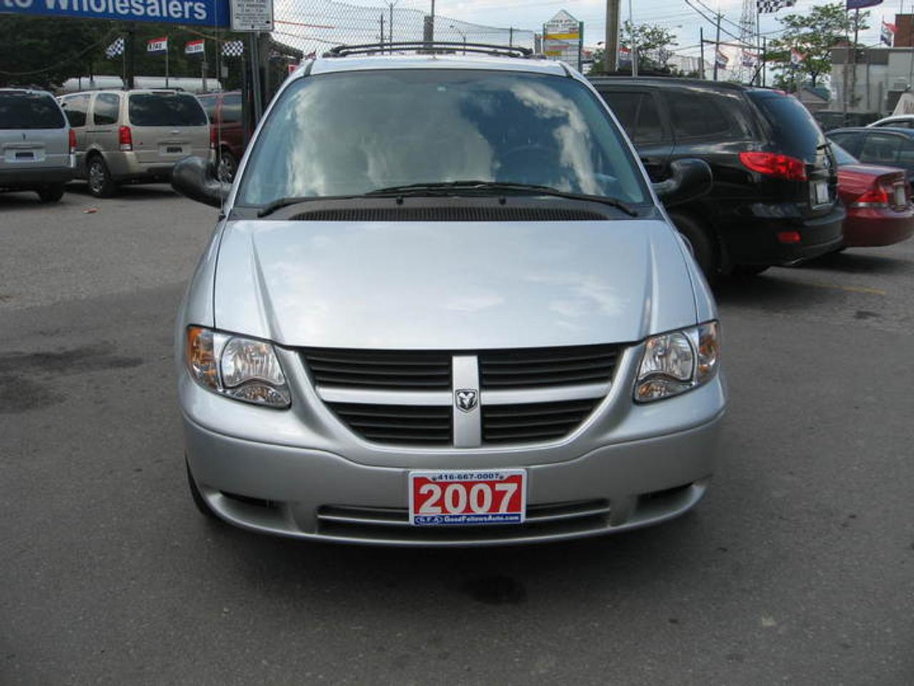 2007 Dodge Caravan SXT ***$9,998 *** Photo2
