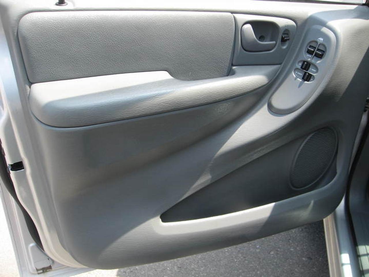 2007 Dodge Caravan SXT ***$9,998 *** Photo8