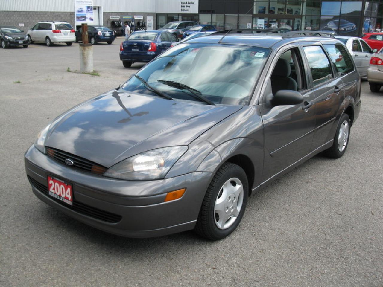 Used 2004 Ford Focus SE for sale in Peterborough, ON