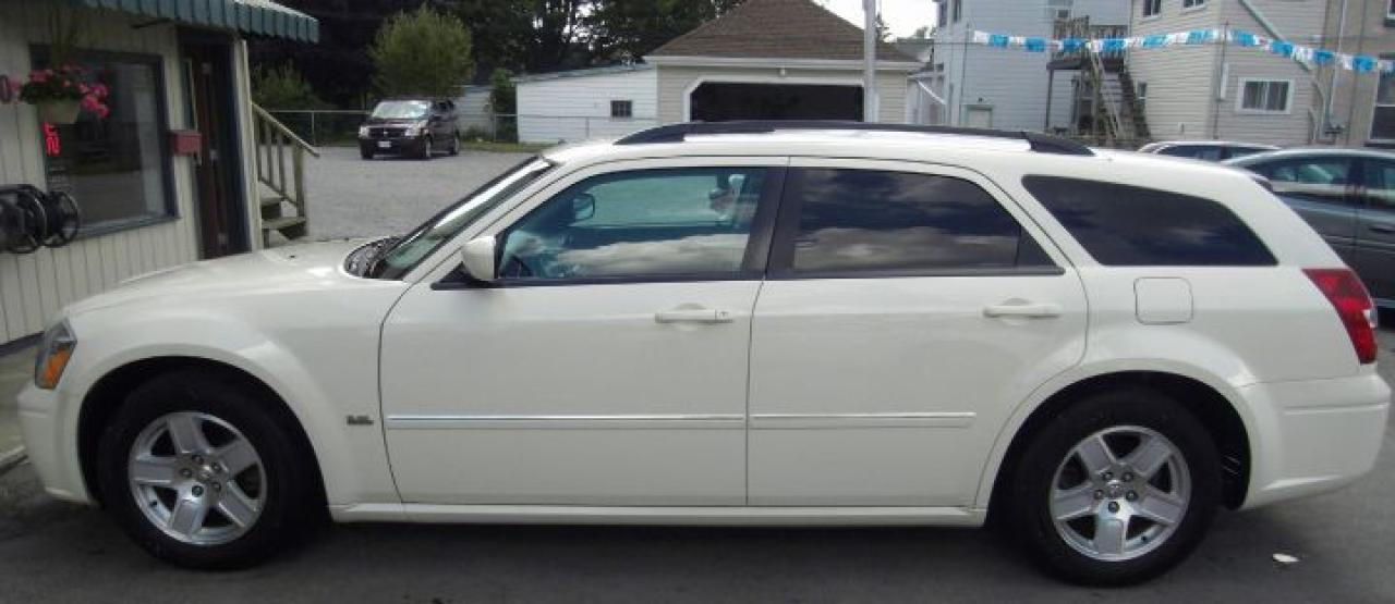 Used 2006 Dodge Magnum SXT for sale in St. Lowbanks, ON