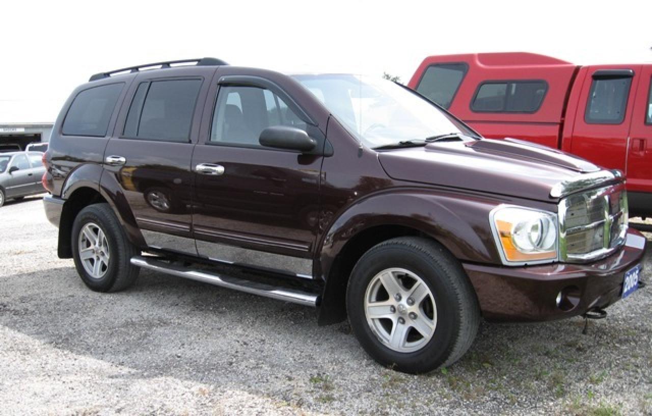 Used 2005 Dodge Durango SLT for sale in Markdale, ON