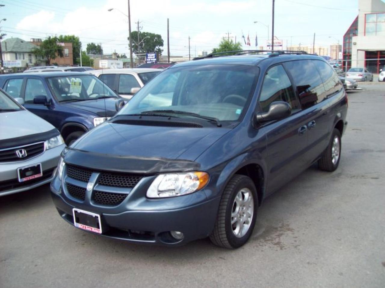 Used 2002 Dodge Grand Caravan 13% TAX, SAFETY & E-TEST INCLUDED IN THE PRICE !!! for sale in Toronto, ON