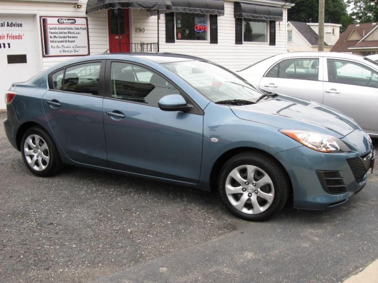 Used 2010 Mazda Mazda 3 GX for sale in Hamilton, ON