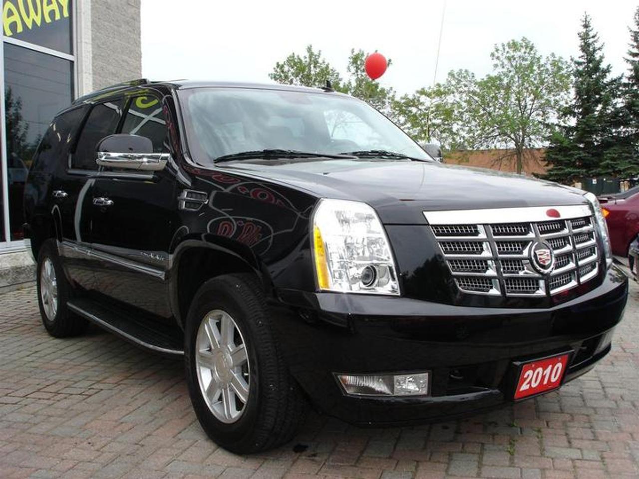 A great deal on 2010 Escalade AWD. Equipped with Navigation, back-up camera, power tailgate and every power option. Fully certified and CARPROOF VERIFIED. Low KMS means lots of GM factory warranty remaining. Financing available and trade ins welcome. Call us toll-free at 1 888 886-7398