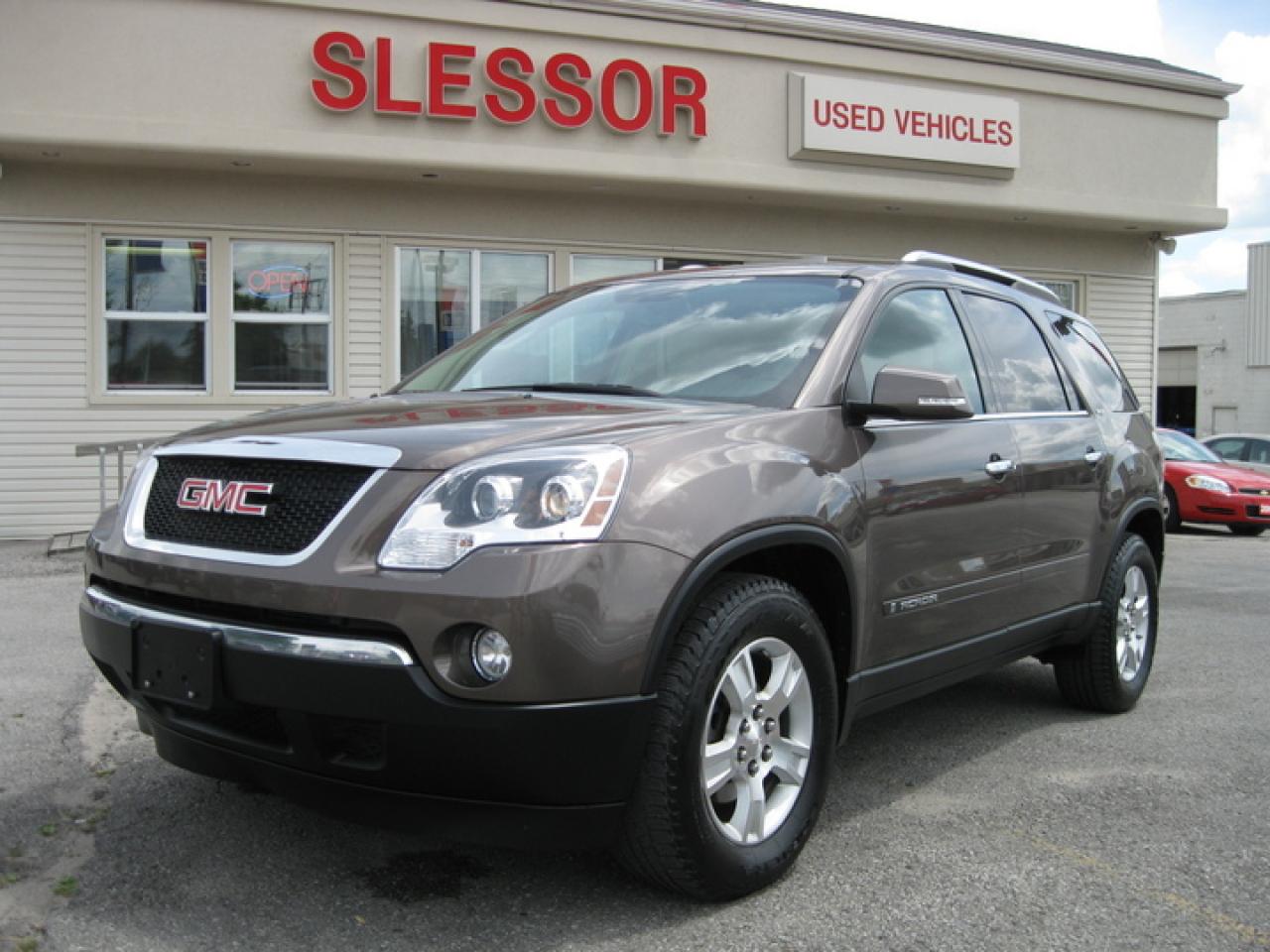Used 2008 GMC Acadia  for sale in Newmarket, ON