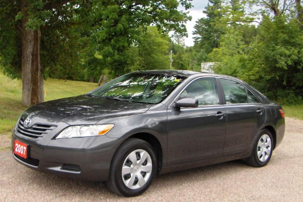Used 2007 Toyota Camry LE for sale in Renfrew, ON