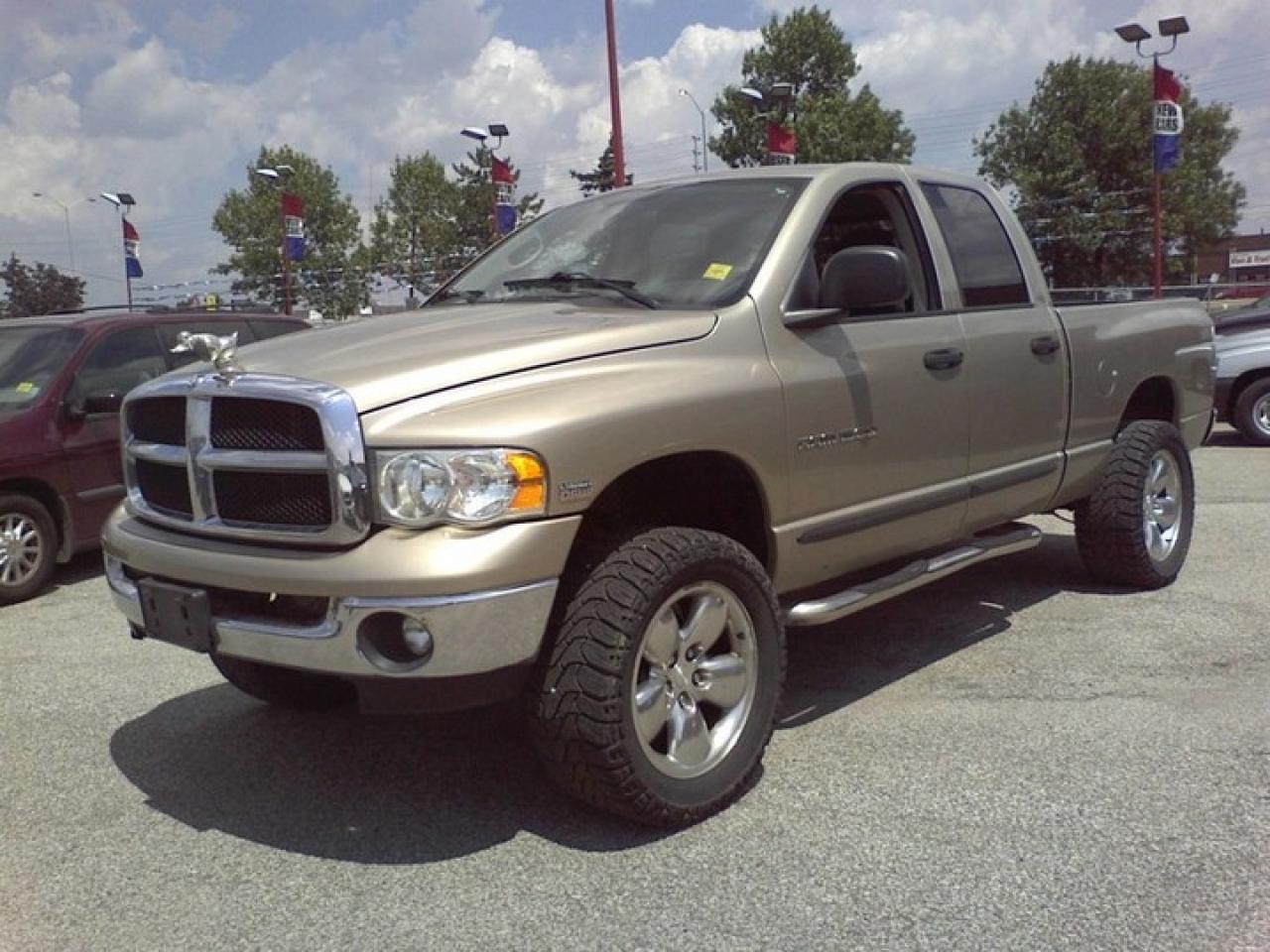 Used 2004 Dodge Ram 1500 SLT Pickup 4D 6 1/4 ft for sale in Mississauga, ON