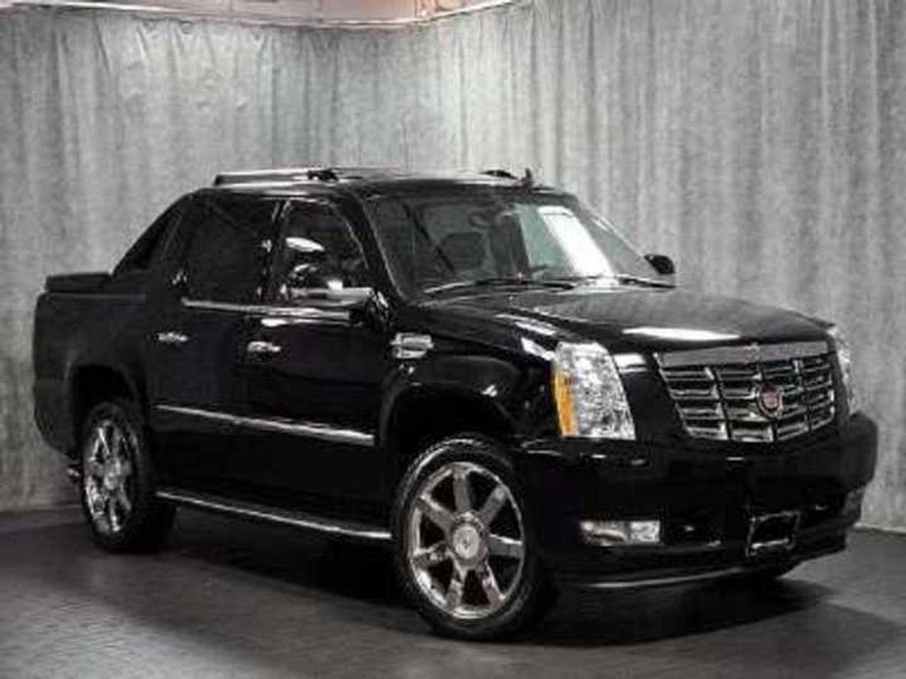 LIKE IT? BOOK A TEST DRIVE AND WE WILL BRING IT TO YOU! CALL US FOR DETAILS **NO COMMISSION SALES STAFF**ONE OWNER, NO ACCIDENTS, LOW KMS, Power adjustable pedals, Nuanced leather seats, Heated and cooled front seats, Heated steering wheel, Tri-zone auto climate control, Fog lamps, Rear view camera, Wood/leather steering wheel, Steering wheel audio controls.   INCLUDES CAR CARE PKG GOOD AT ALL 7 LOCATIONS!  VISIT WWW.AUTOWORLD.CA FOR MORE PICTURES AND DETAILS. This vehicle comes with a 143 point BCAA Inspection. AUTOWORLD 604-858-6000,  toll free @ 1-888-574-6179. 7854 VEDDER RD, CHILLIWACK BC, V2R 4G9