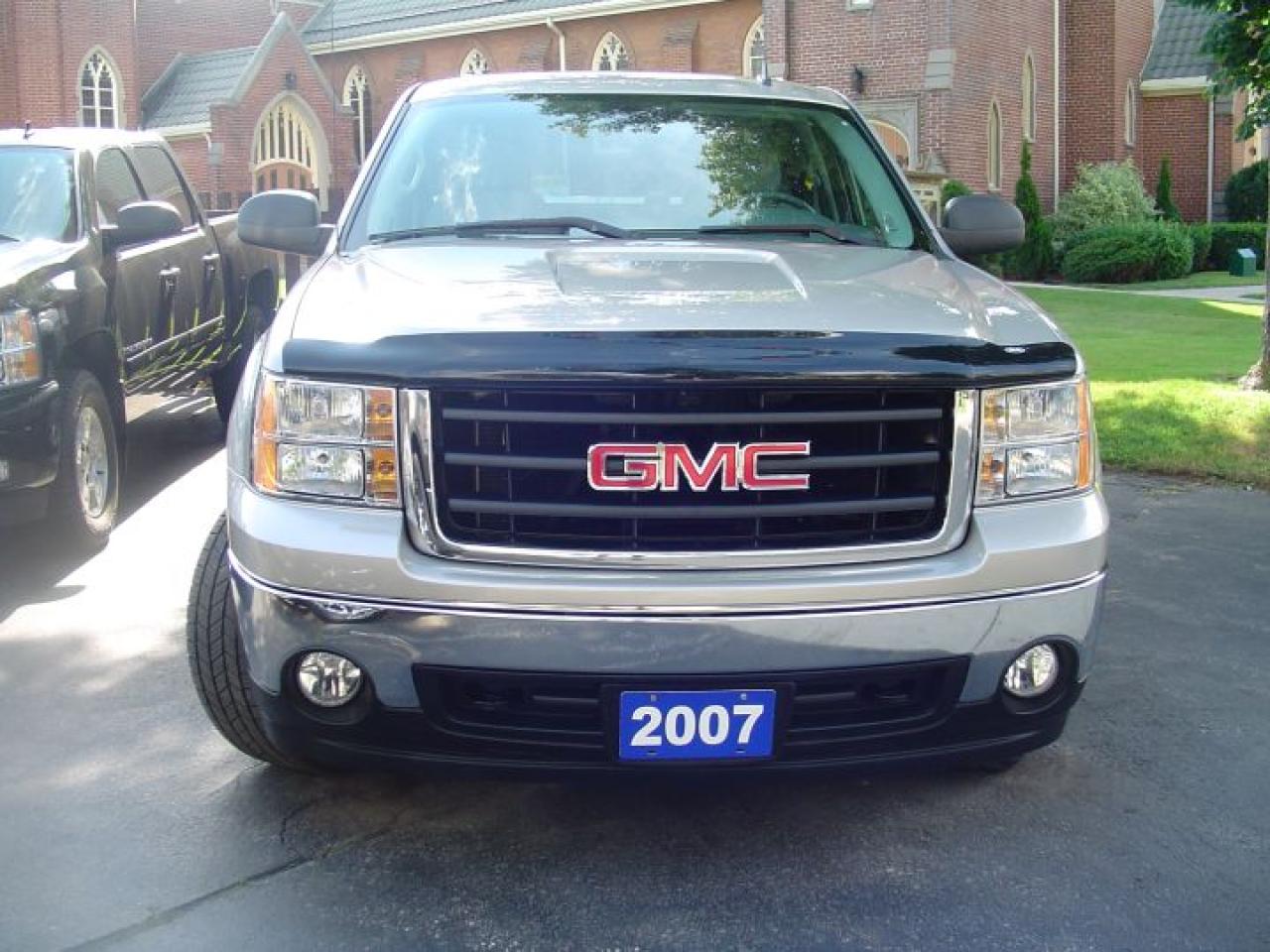 Used 2007 GMC Sierra SLE for sale in Dunnville, ON