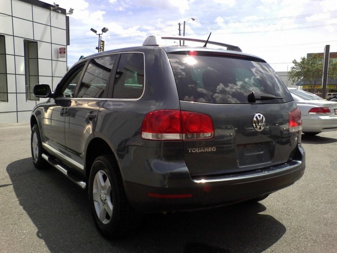 Used 2007 Volkswagen Touareg V6 4WD LEATHER ROOF RUNNING BOARDS for sale in Scarborough, ON
